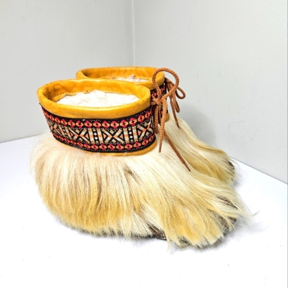 Spectacular Blondo Vintage Goat Fur Eskimo Yeti Snow Ankle Boots 8 - Picture 1 of 1